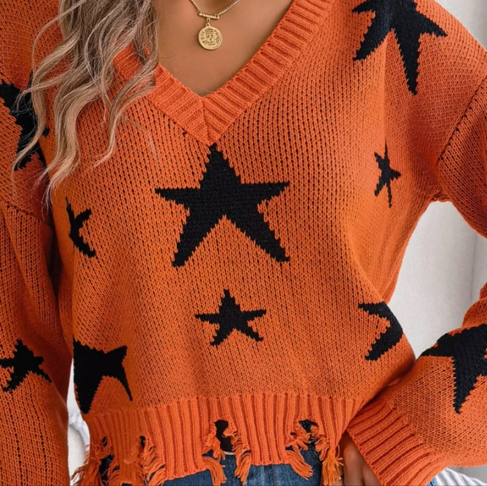 V-Neck Cropped Sweater with Star Pattern & Distressed Hem